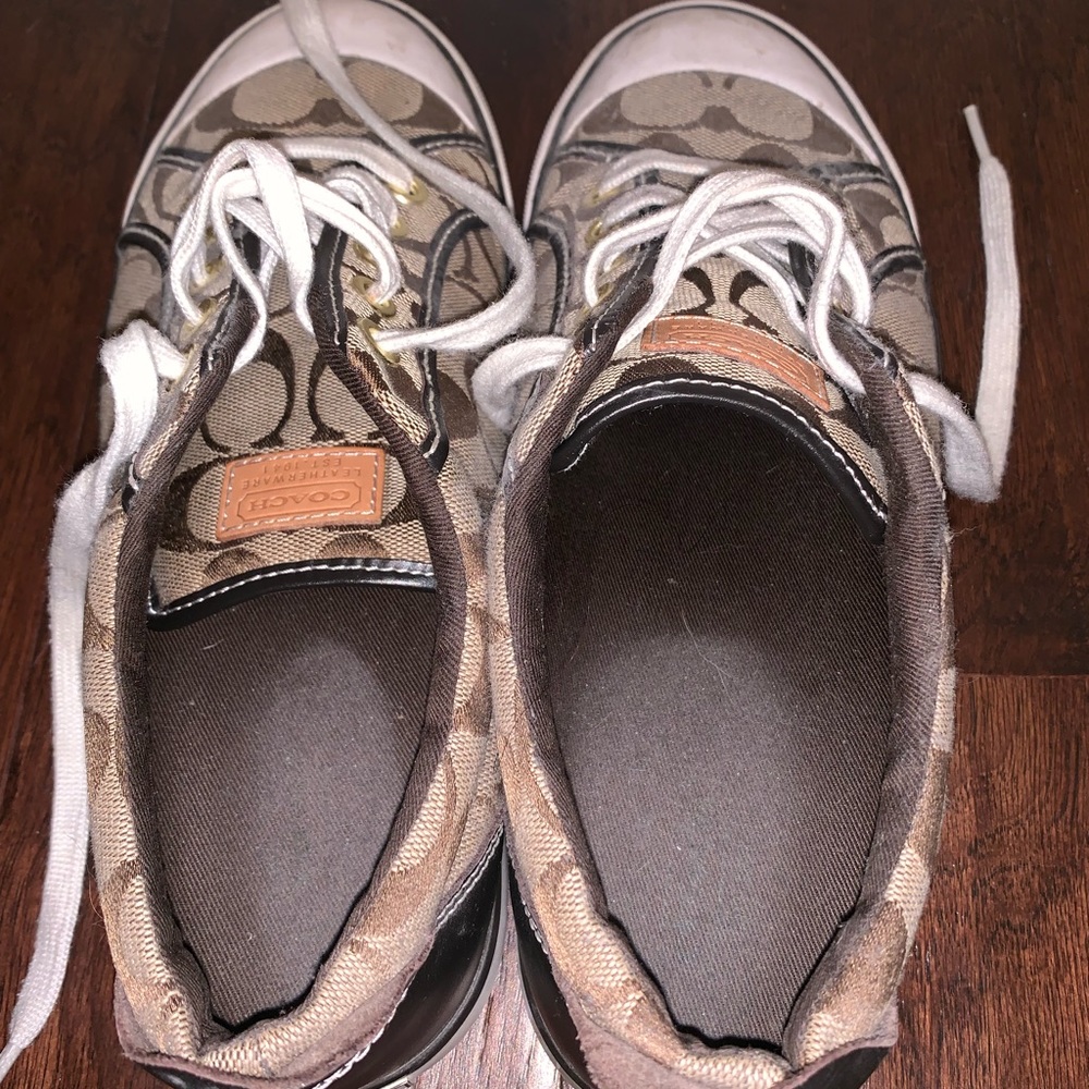 Coach Sneaker - Picture 2 of 2